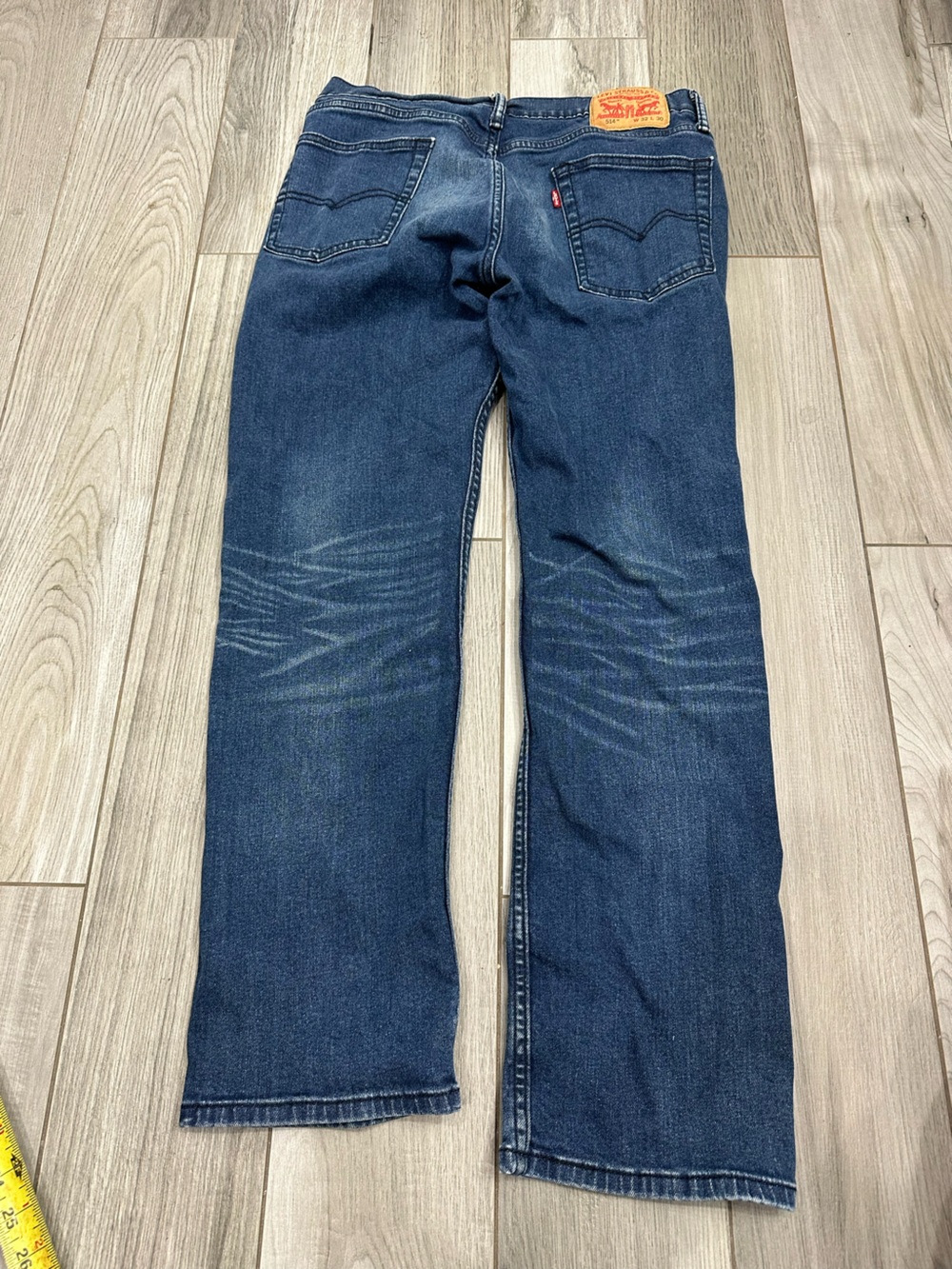 Levi's Men's Slim Straight Jeans in Dark Blue Wash - Picture 3 of 4